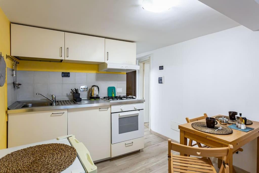 Apartment Adorno 2 - Affitti Brevi Italia Genua Buitenkant foto